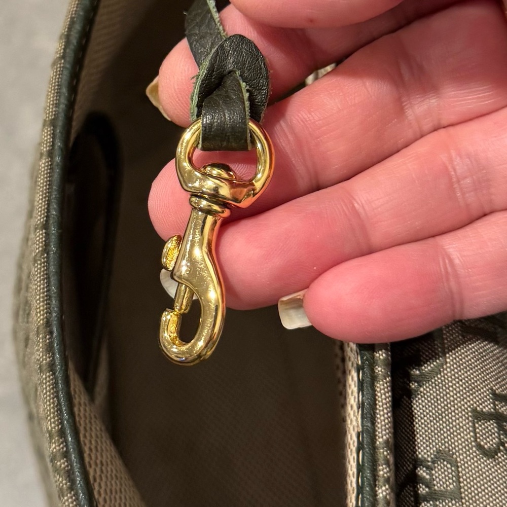 Dooney & Bourke Signature Messenger Style Bag! Green!! GUC!! - Picture 11 of 13